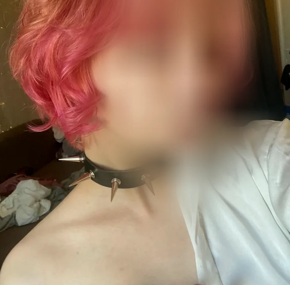 Angelika, 19