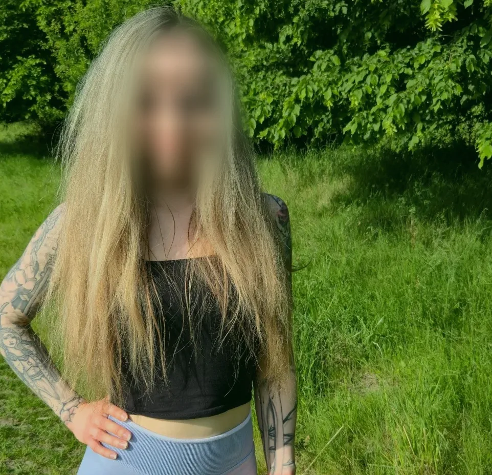 Katrin, 27