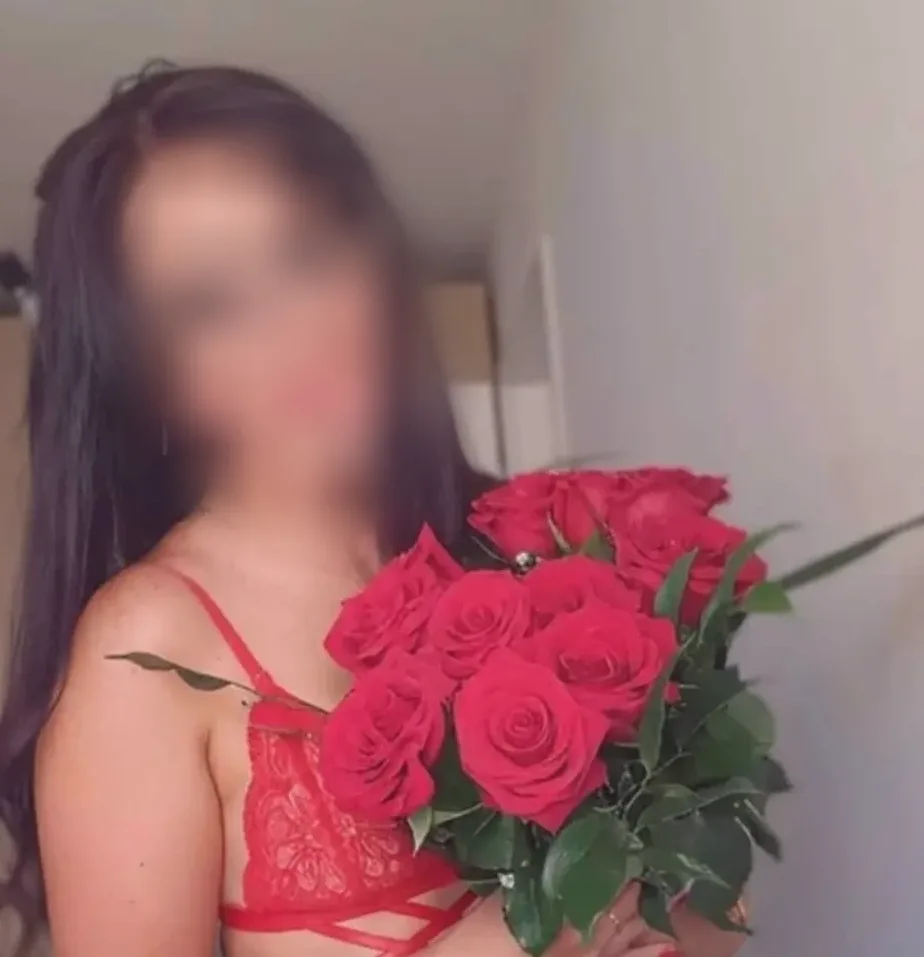 Simone, 31