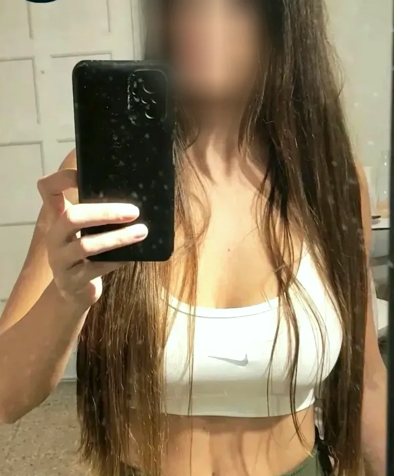 Zeynep, 37